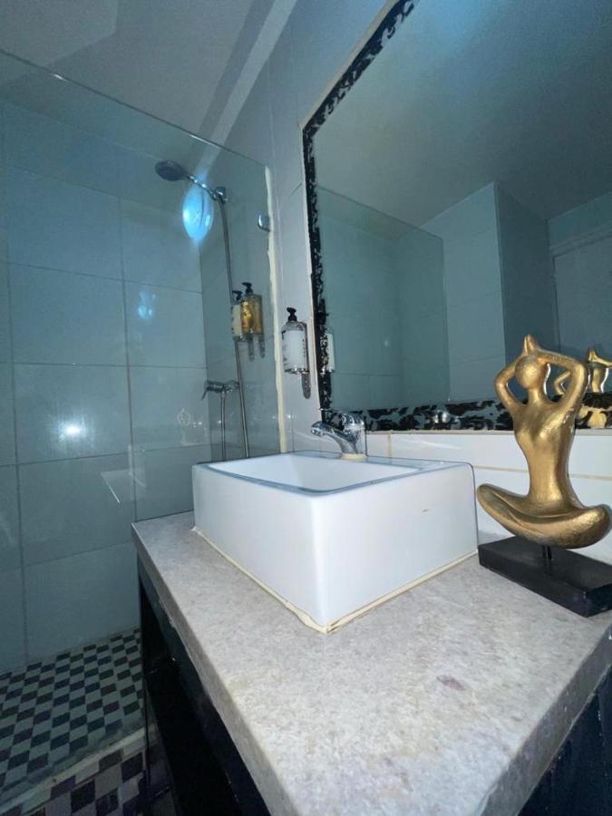 Hotel Parque Forestal Сантьяго Экстерьер фото